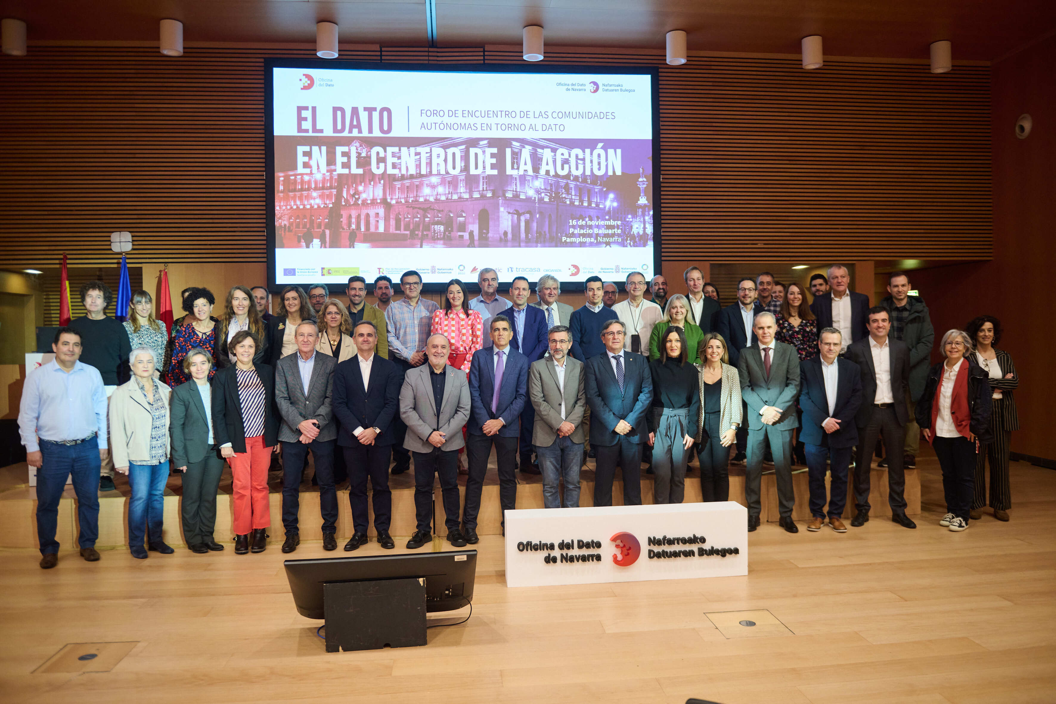 Participantes y asistentes del Foro