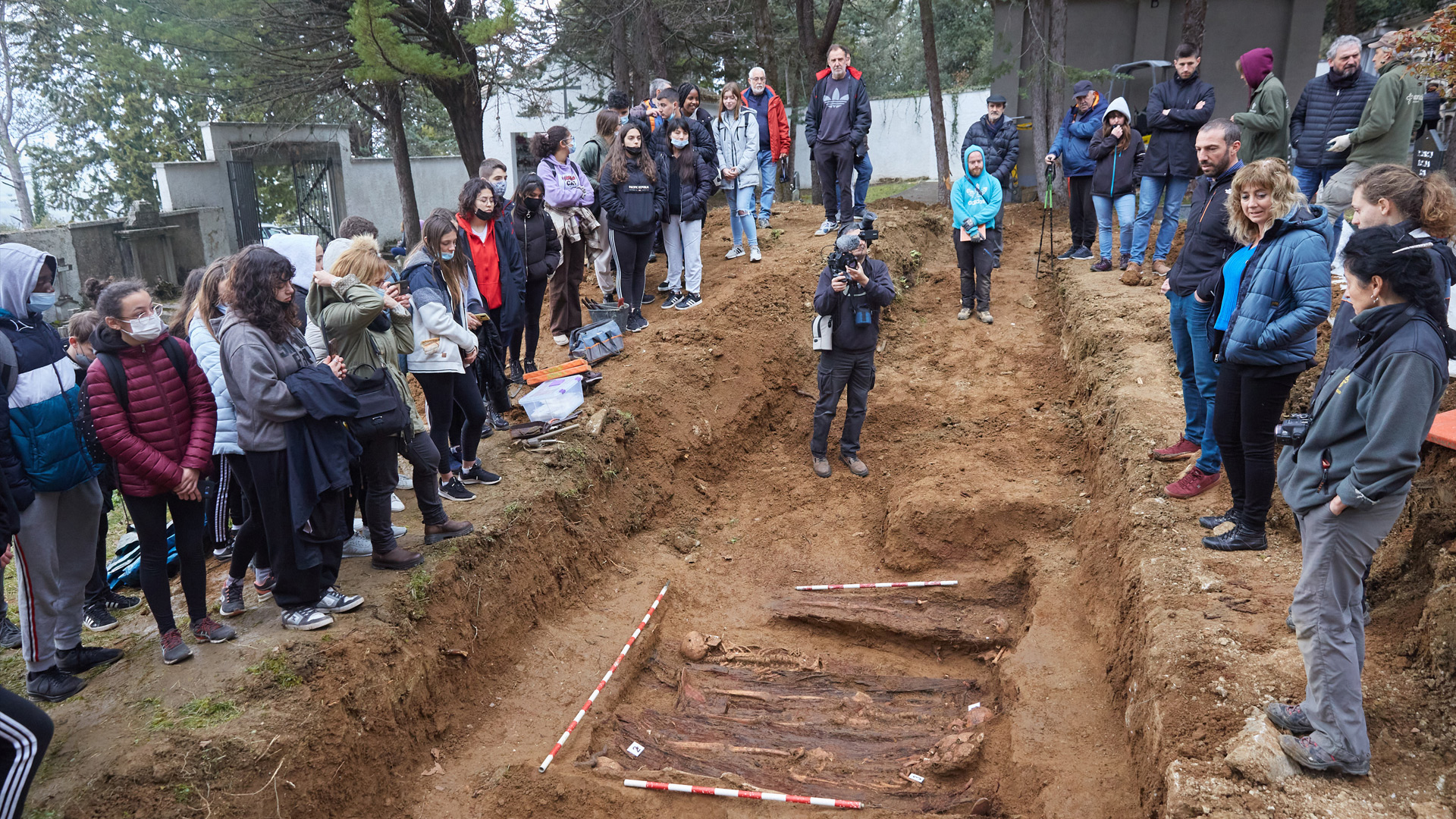 Exhumación en el cementerio municipal de Berriozar (marzo de 2022)