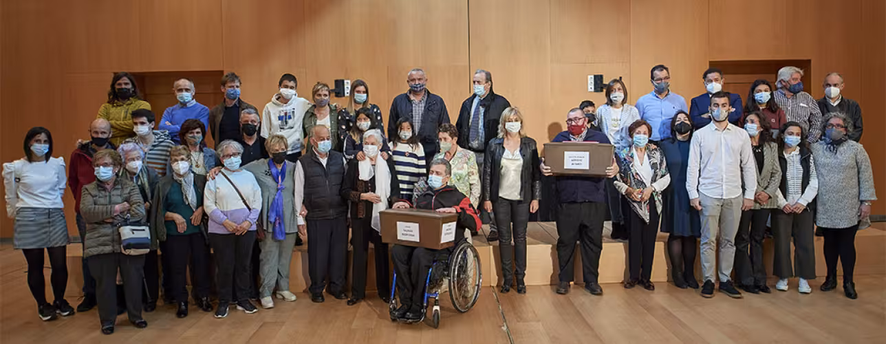 Foto de grupo al terminar el acto.