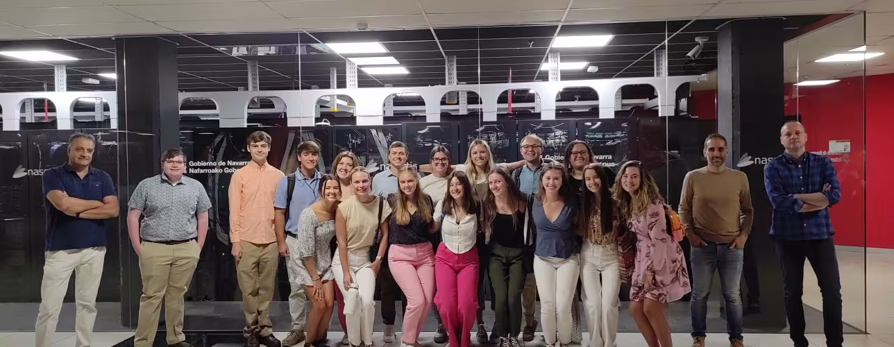 Los estudiantes en la visita al CPD