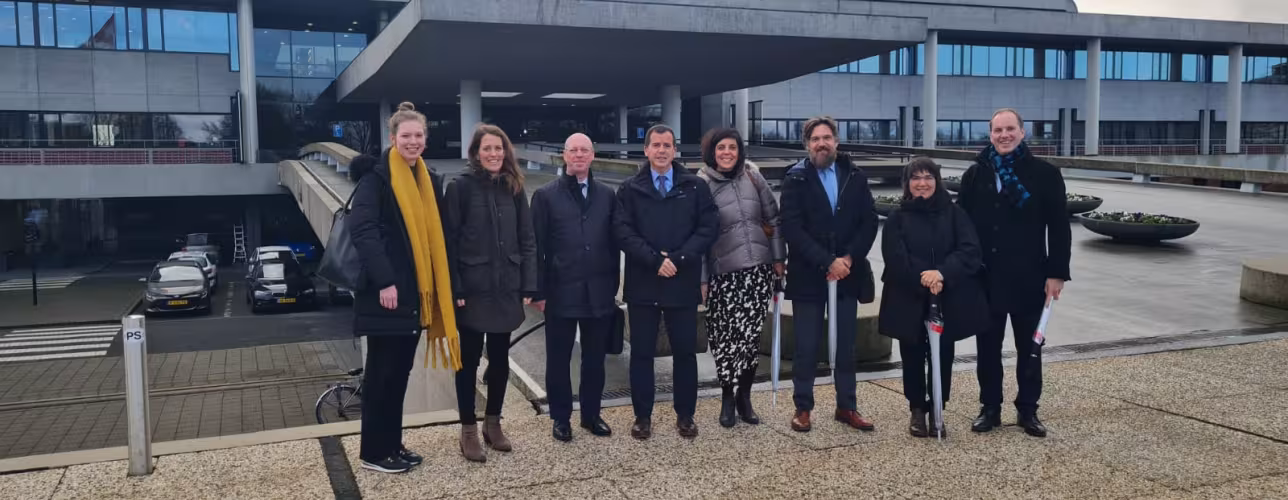 El consejero Irujo junto con la delegación navarra y representantes de Noord Brabant, durante su visita al EDIH de esa región