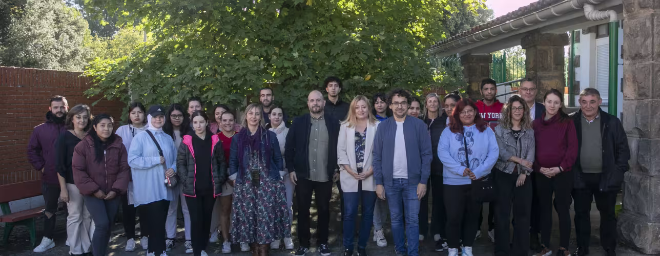 Acto de clausura del programa KONEKTA en el que ha participado la directora gerente del SNE-NL, Miriam Martón.