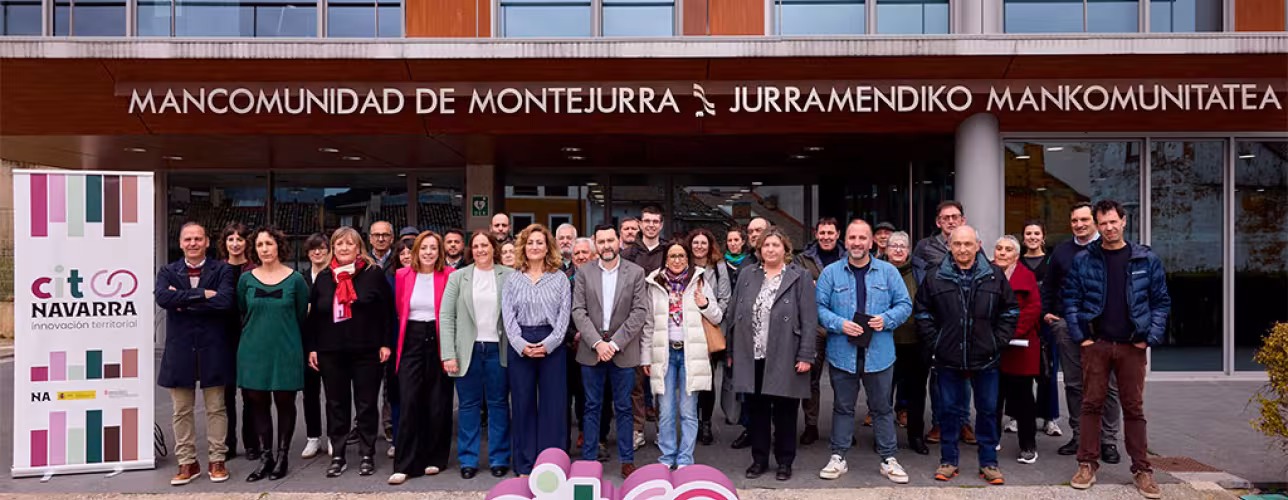 Representantes del Gobierno de Navarra, entidades locales, empresas y otros agentes de interés participantes en la presentación del CIT de Tierra Estella
